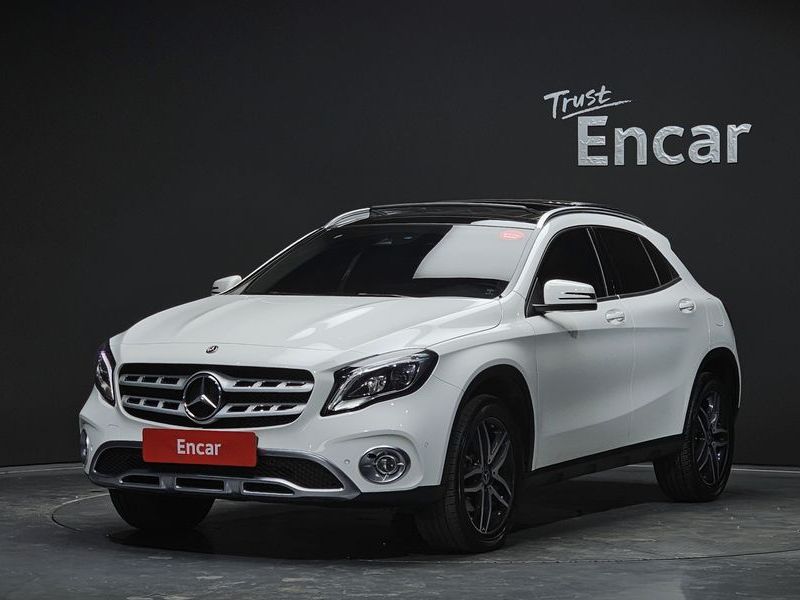 2019 Mercedes-Benz A-Class GLA220 photo 1
