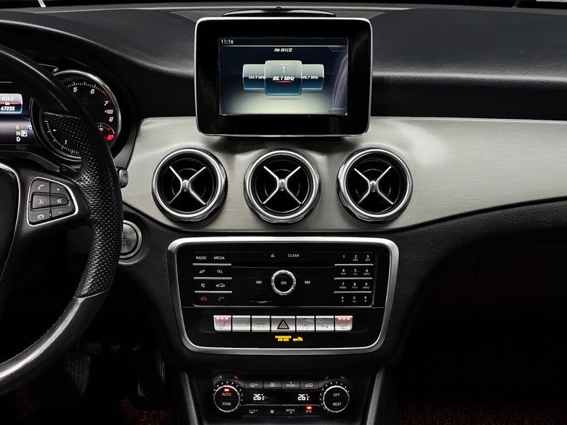 2019 Mercedes-Benz A-Class GLA220 photo 14