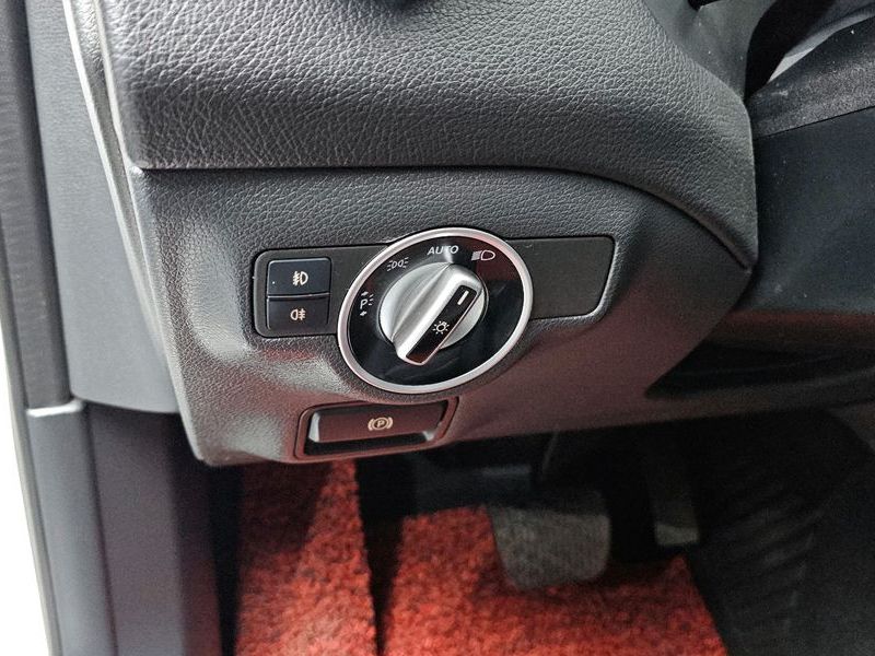 2019 Mercedes-Benz A-Class GLA220 photo 18