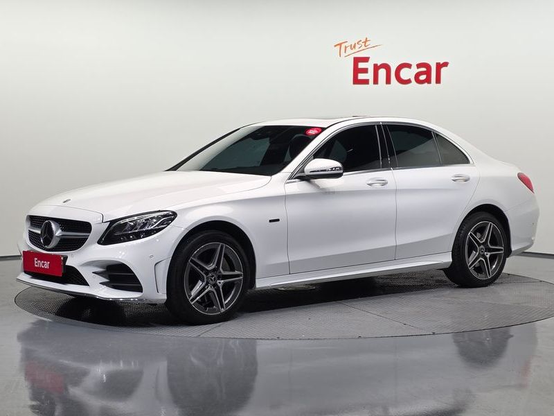2020 Mercedes-Benz C-Class C300e 4MATIC AMG Line photo 1