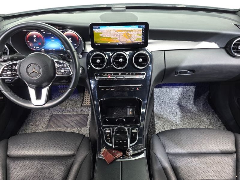 2020 Mercedes-Benz C-Class C300e 4MATIC AMG Line photo 7