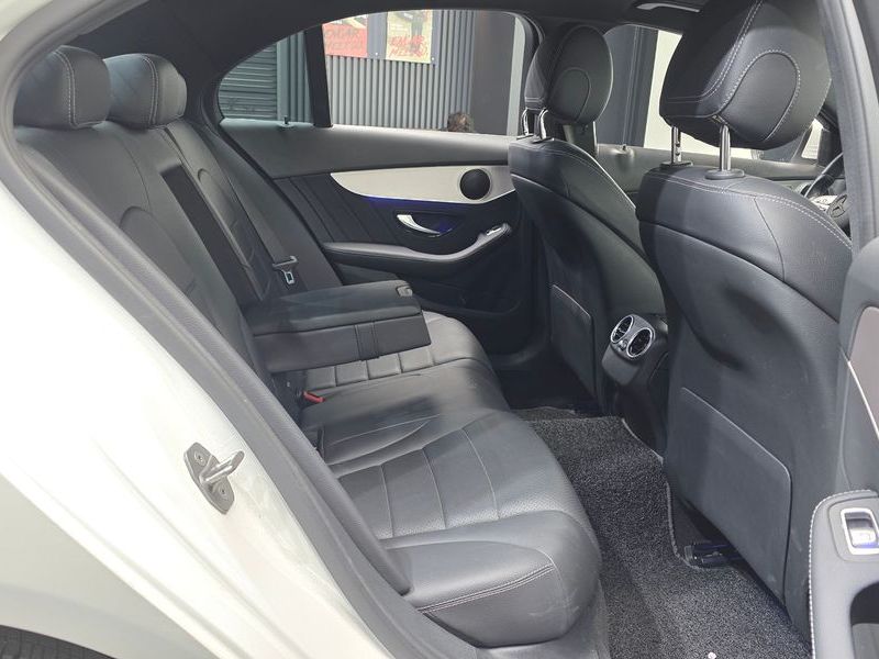 2020 Mercedes-Benz C-Class C300e 4MATIC AMG Line photo 12
