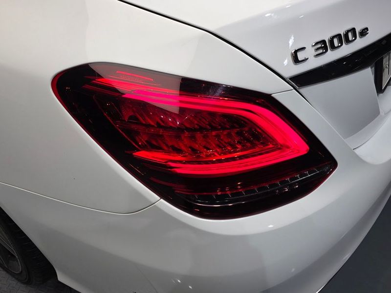 2020 Mercedes-Benz C-Class C300e 4MATIC AMG Line photo 23