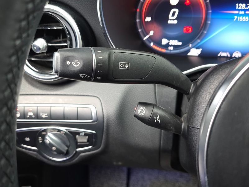 2020 Mercedes-Benz C-Class C300e 4MATIC AMG Line photo 30