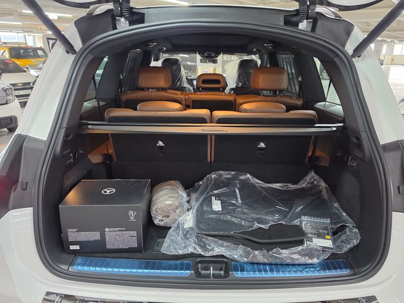 2026 Mercedes-Benz S-Class GLS450 4MATIC photo 8