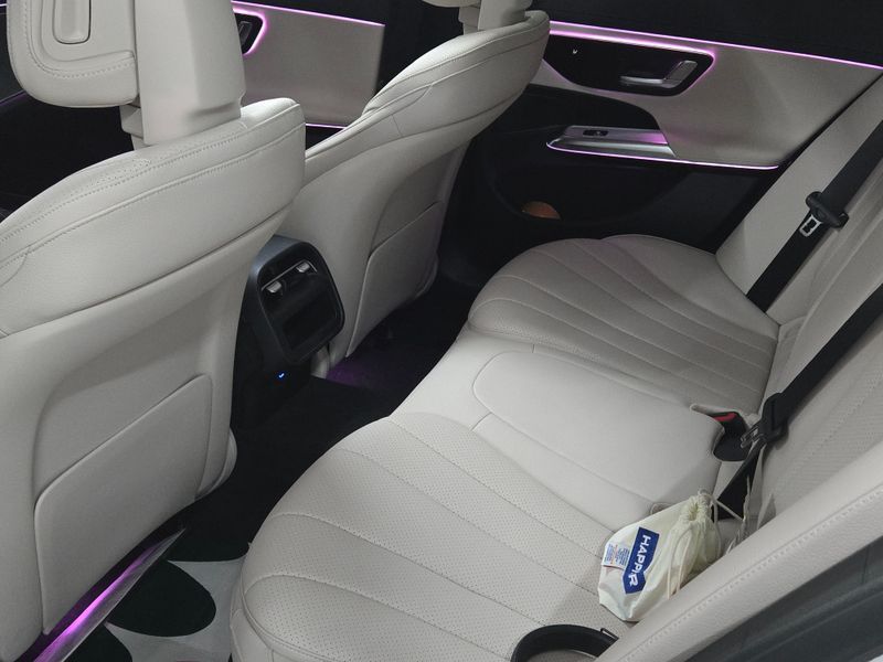 2026 Mercedes-Benz E-Class E200 Avantgarde photo 9