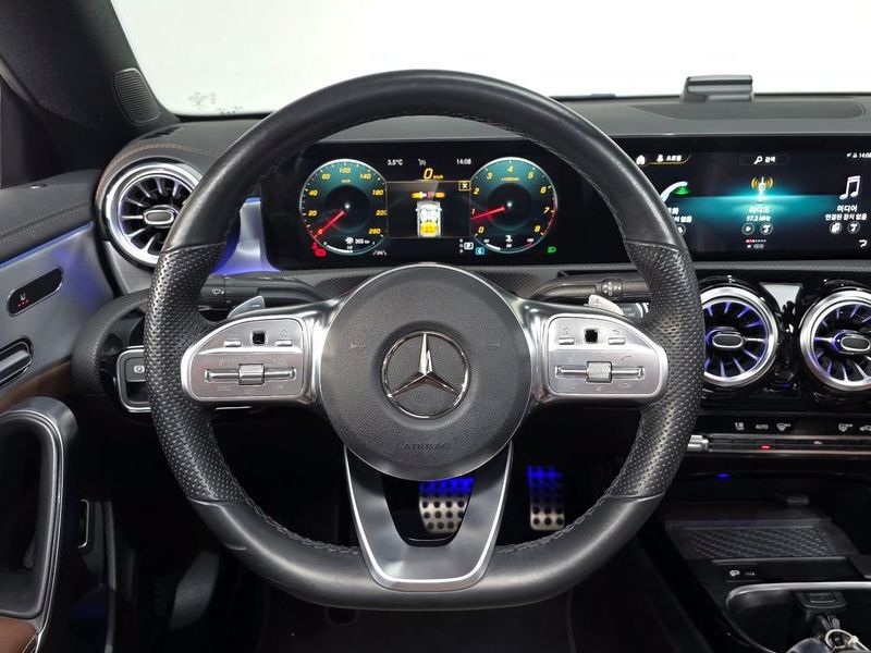 2021 Mercedes-Benz A-Class CLA250 4MATIC photo 13