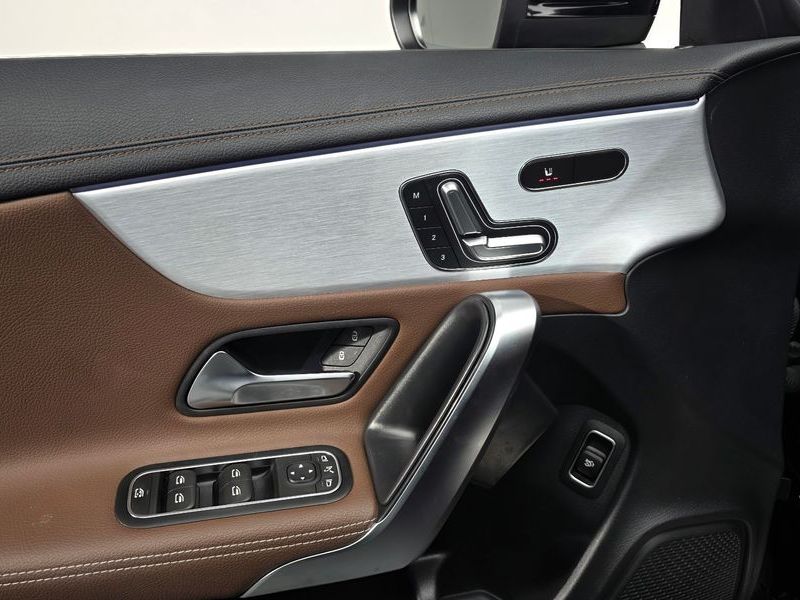 2021 Mercedes-Benz A-Class CLA250 4MATIC photo 18