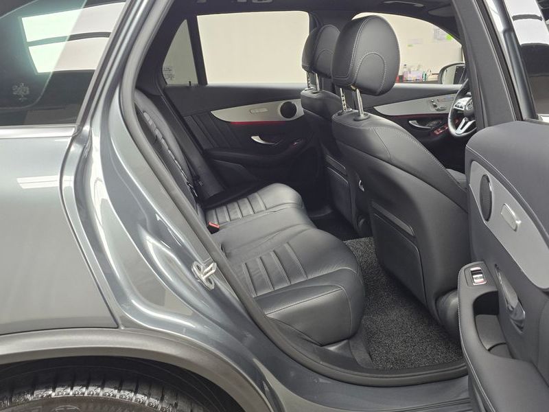 2021 Mercedes-Benz C-Class GLC300 4MATIC Premium photo 12