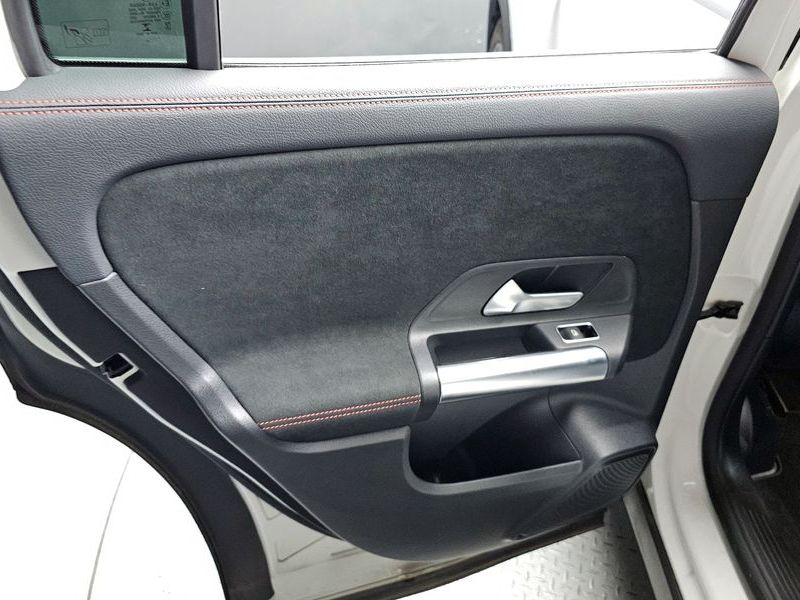 2020 Mercedes-Benz A-Class GLA250 4MATIC photo 25