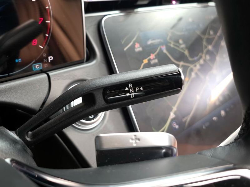 2024 Mercedes-Benz E-Class E200 Avantgarde photo 9