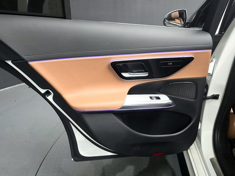 2024 Mercedes-Benz E-Class E200 Avantgarde photo 25