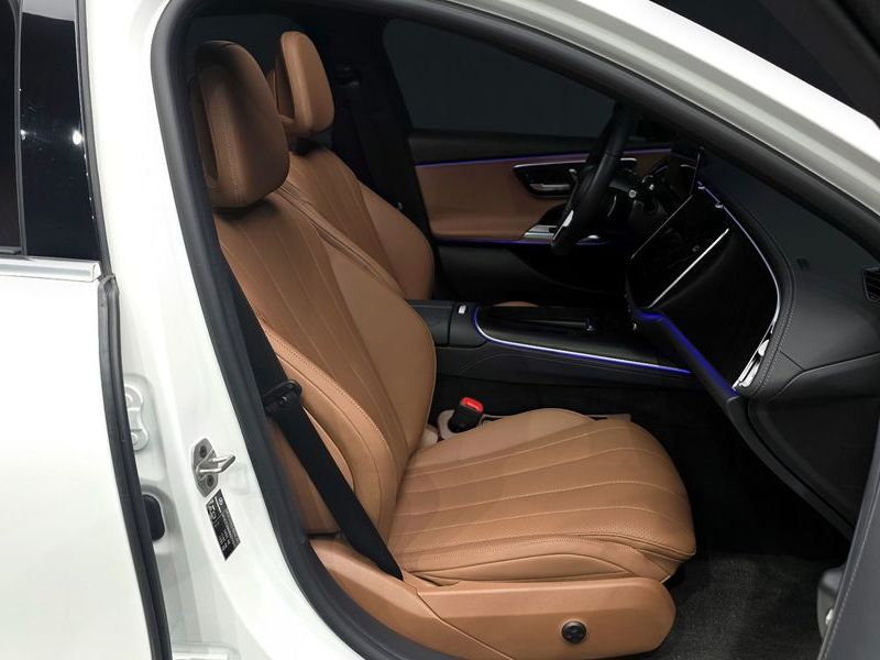2024 Mercedes-Benz E-Class E200 Avantgarde photo 26