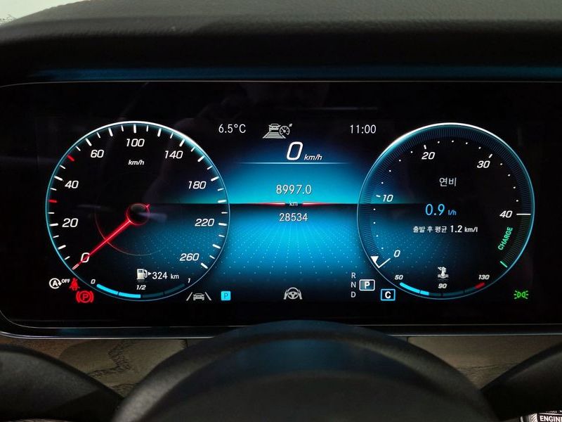2021 Mercedes-Benz E-Class E250 Exclusive photo 8