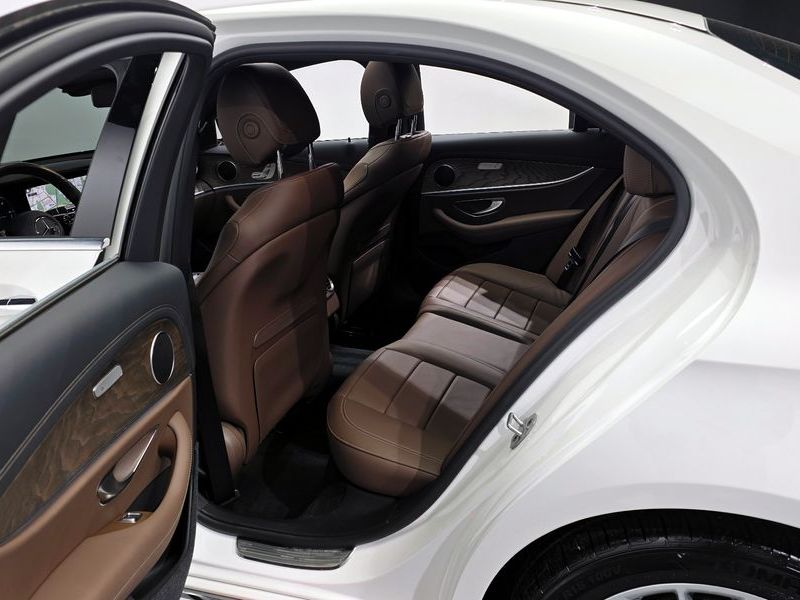 2021 Mercedes-Benz E-Class E250 Exclusive photo 11