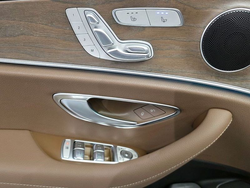 2021 Mercedes-Benz E-Class E250 Exclusive photo 14