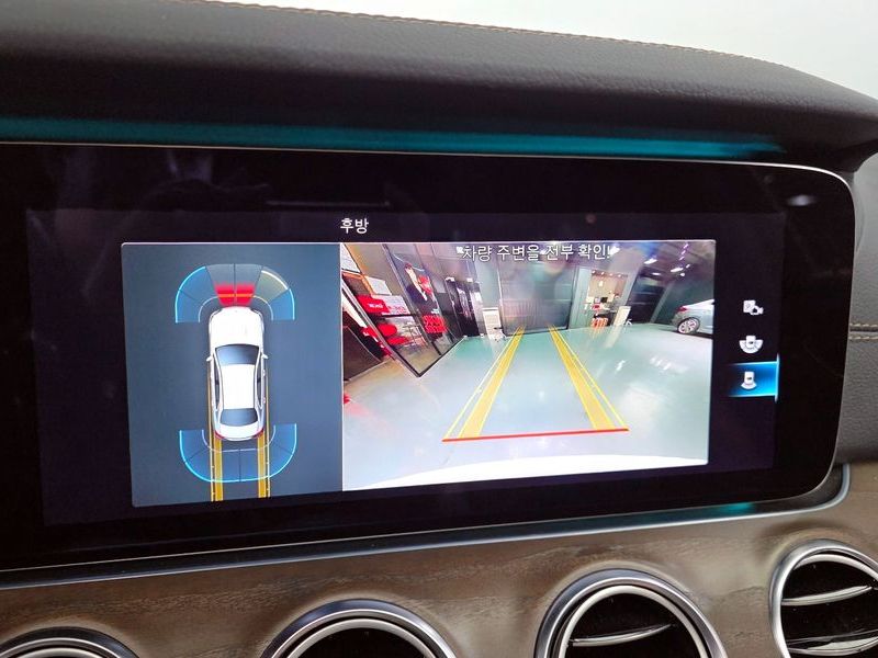 2021 Mercedes-Benz E-Class E250 Exclusive photo 17