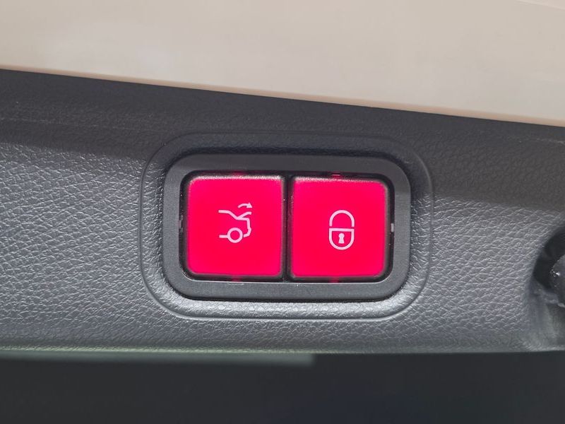 2021 Mercedes-Benz E-Class E250 Exclusive photo 18