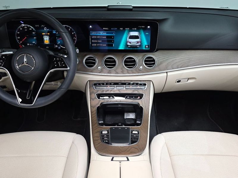 2022 Mercedes-Benz E-Class E250 Exclusive photo 7