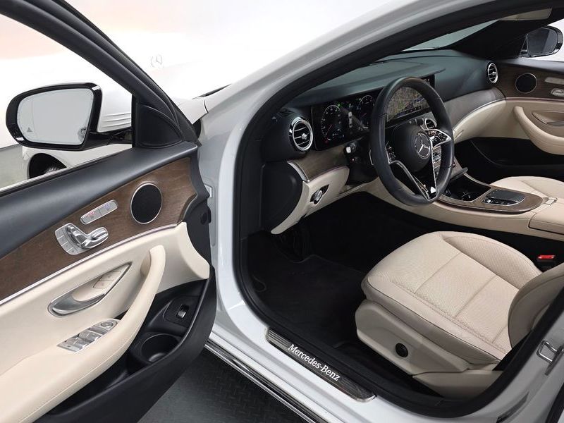 2022 Mercedes-Benz E-Class E250 Exclusive photo 10