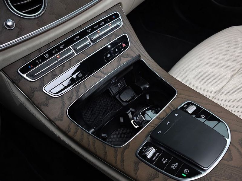2022 Mercedes-Benz E-Class E250 Exclusive photo 17