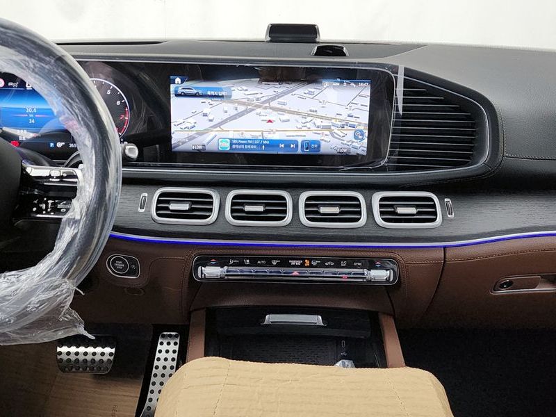 2026 Mercedes-Benz S-Class GLS450 4MATIC photo 14