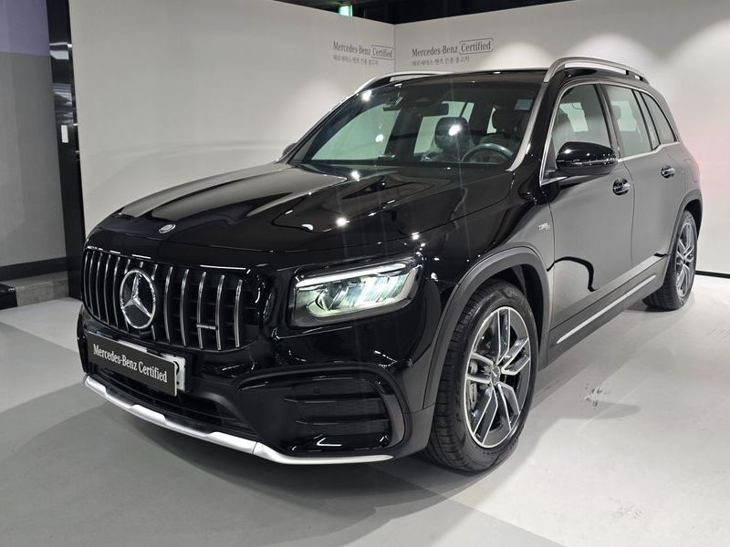 2025 Mercedes-Benz B-Class AMG GLB35 4MATIC photo 1