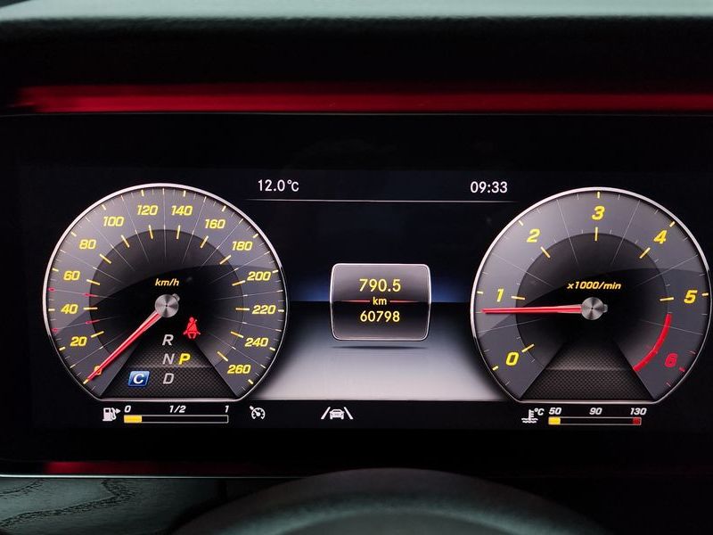 2020 Mercedes-Benz E-Class E220d Coupe photo 8