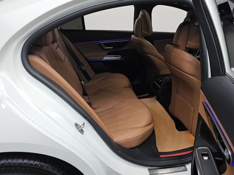 2026 Mercedes-Benz E-Class E200 Avantgarde photo 11