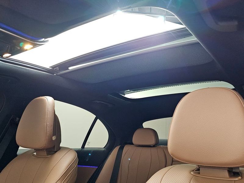 2026 Mercedes-Benz E-Class E200 Avantgarde photo 15