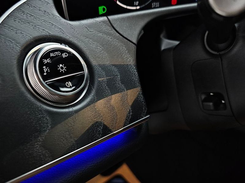 2026 Mercedes-Benz E-Class E200 Avantgarde photo 20