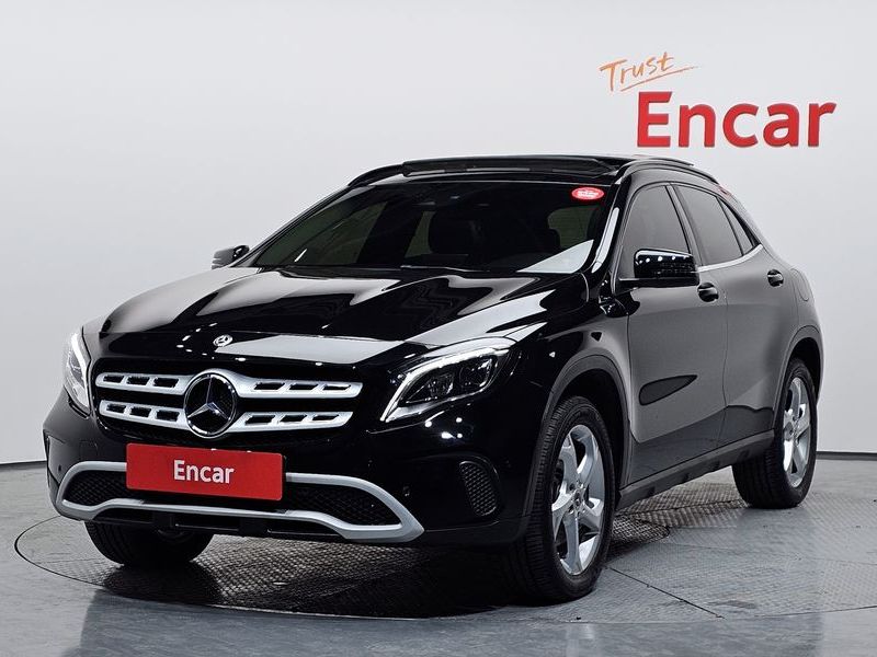 2018 Mercedes-Benz A-Class GLA220 photo 1