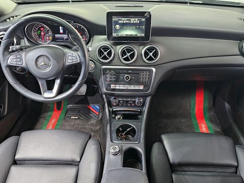 2018 Mercedes-Benz A-Class GLA220 photo 7