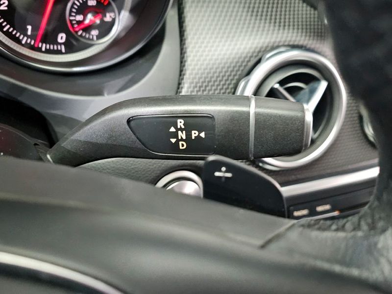 2018 Mercedes-Benz A-Class GLA220 photo 9