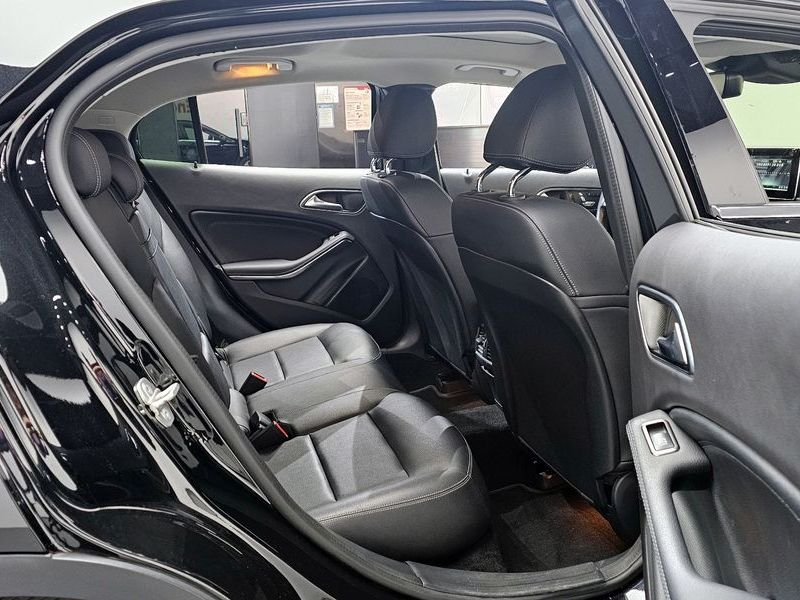 2018 Mercedes-Benz A-Class GLA220 photo 12
