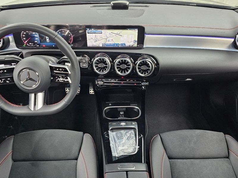 2025 Mercedes-Benz A-Class CLA250 4MATIC photo 7