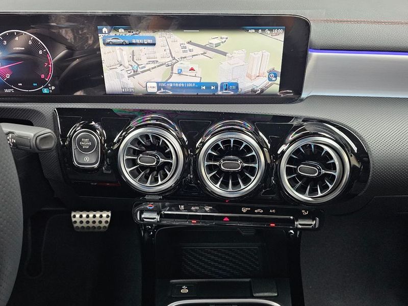 2025 Mercedes-Benz A-Class CLA250 4MATIC photo 15