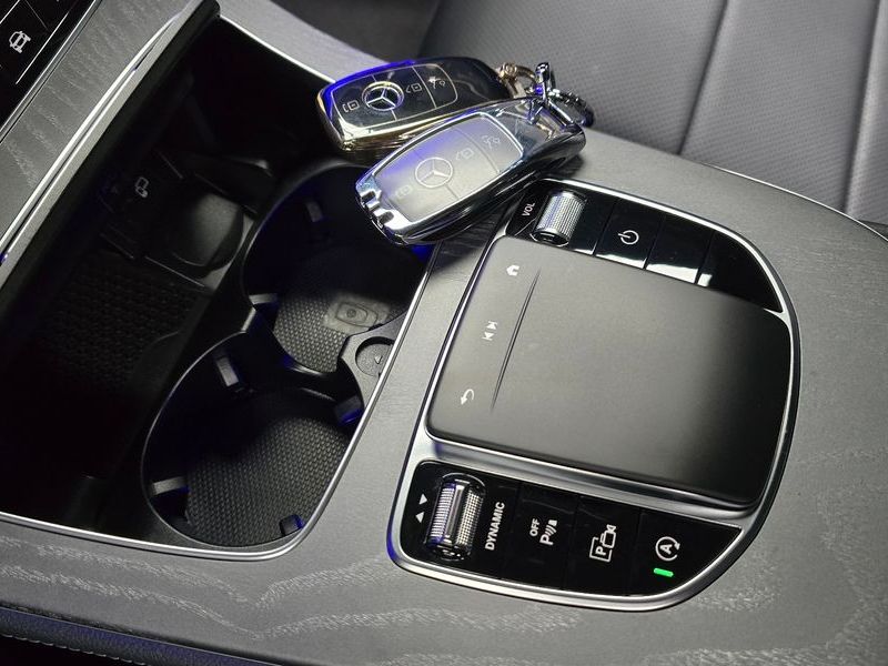 2023 Mercedes-Benz E-Class E350 4MATIC AMG Line photo 18