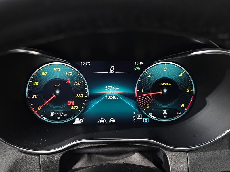2021 Mercedes-Benz C-Class GLC220 d 4MATIC photo 8