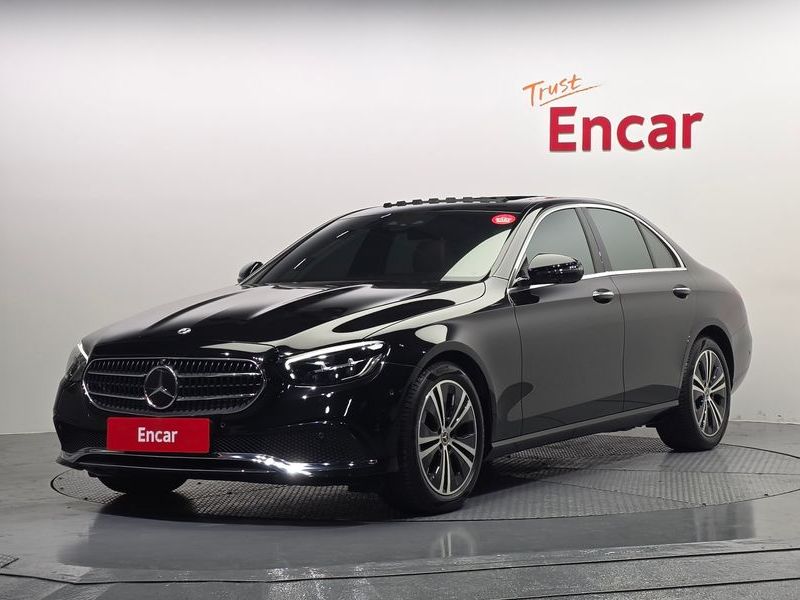 2022 Mercedes-Benz E-Class E250 Avantgarde photo 1