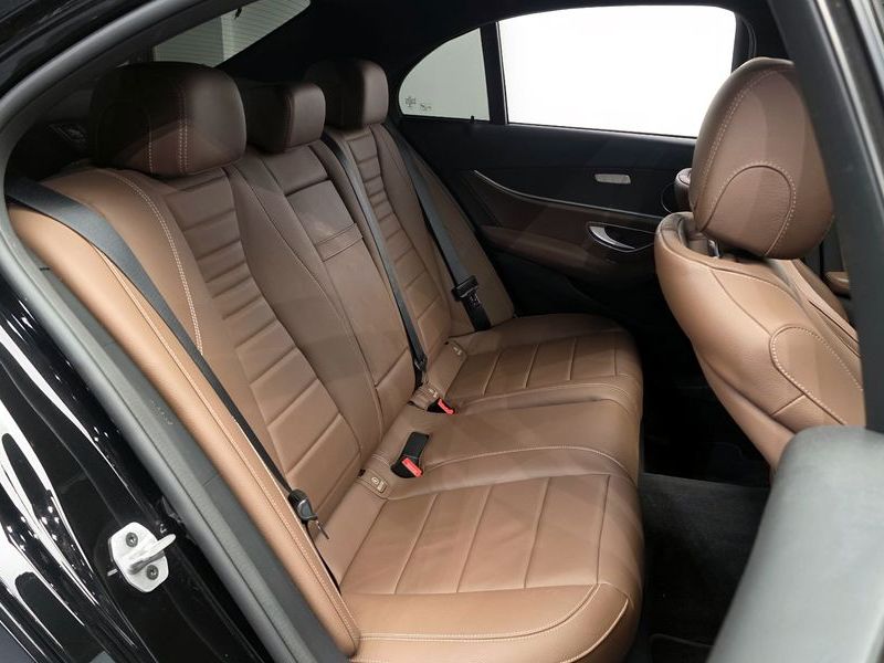2022 Mercedes-Benz E-Class E250 Avantgarde photo 12