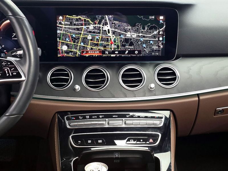 2022 Mercedes-Benz E-Class E250 Avantgarde photo 14