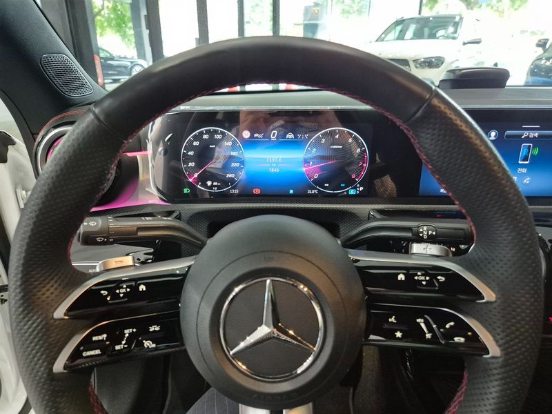 2026 Mercedes-Benz A-Class CLA250 4MATIC photo 13