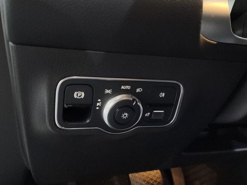 2021 Mercedes-Benz B-Class GLB200 d photo 12