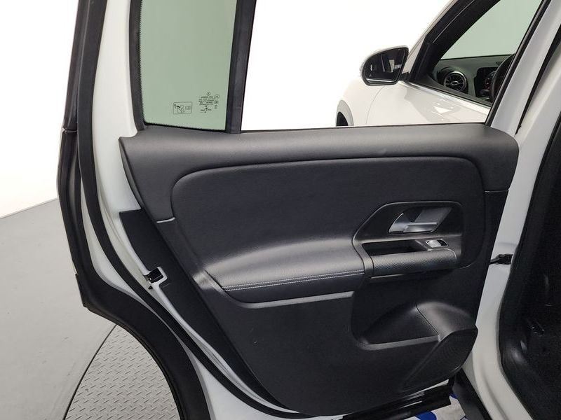 2021 Mercedes-Benz B-Class GLB200 d photo 25