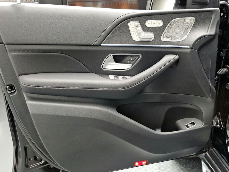 2025 Mercedes-Benz S-Class GLS450 4MATIC photo 24