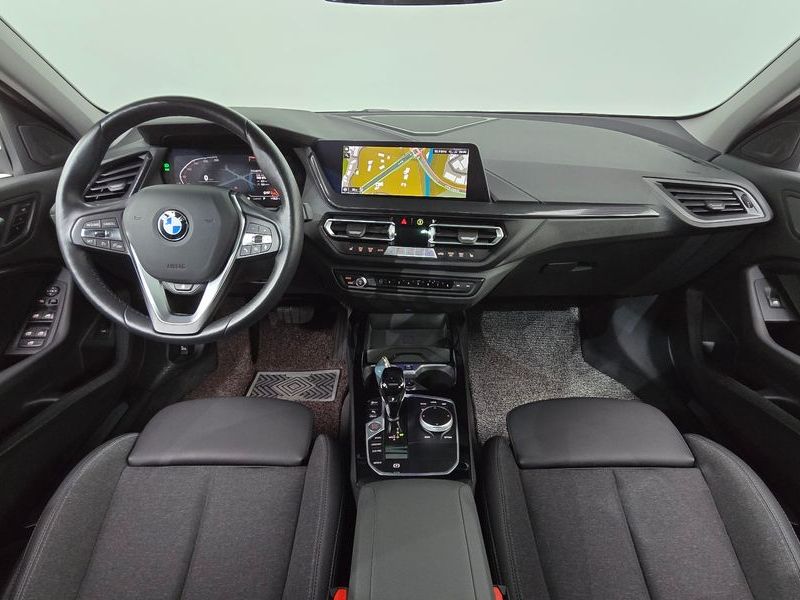 2024 BMW 1 Series 120i Sports photo 7