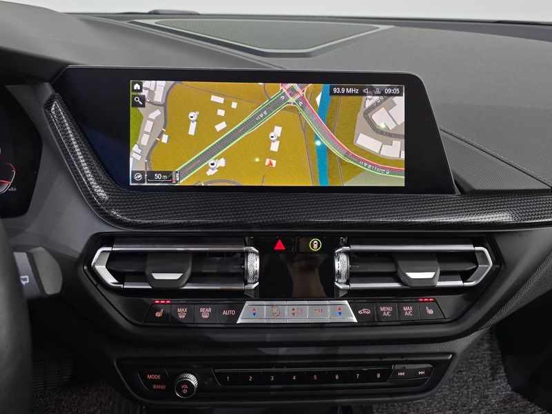 2024 BMW 1 Series 120i Sports photo 14