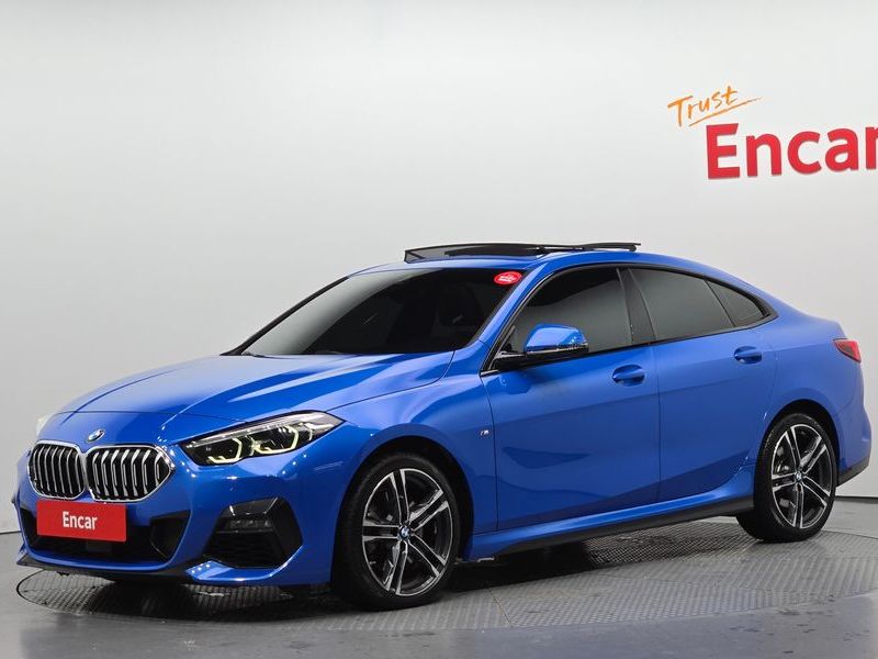 2022 BMW 2 Series 220i M Sports photo 1