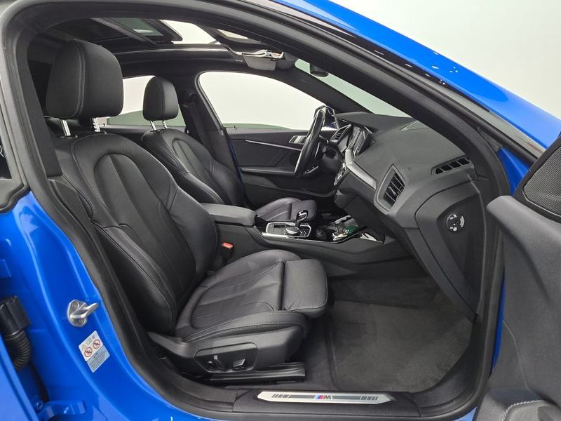 2022 BMW 2 Series 220i M Sports photo 11